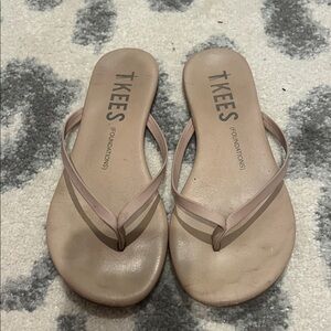 TKEES Women's Tan Sandals size 5